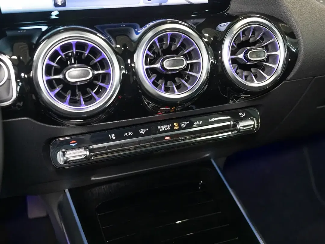 Mercedes-Benz B 220 - Thumbnail 15