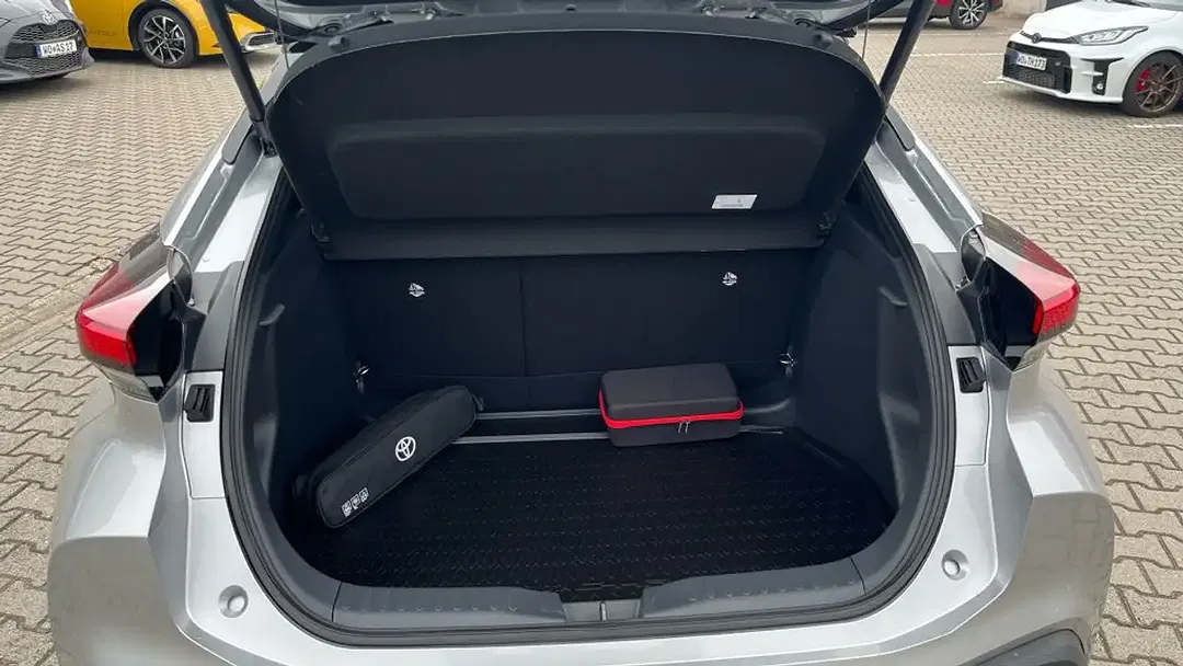 Toyota C-HR - Thumbnail 13