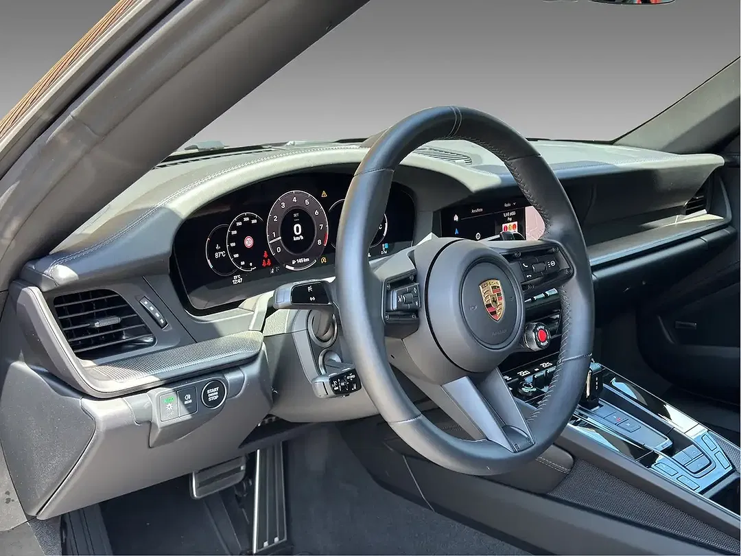 Porsche 911 - Thumbnail 10