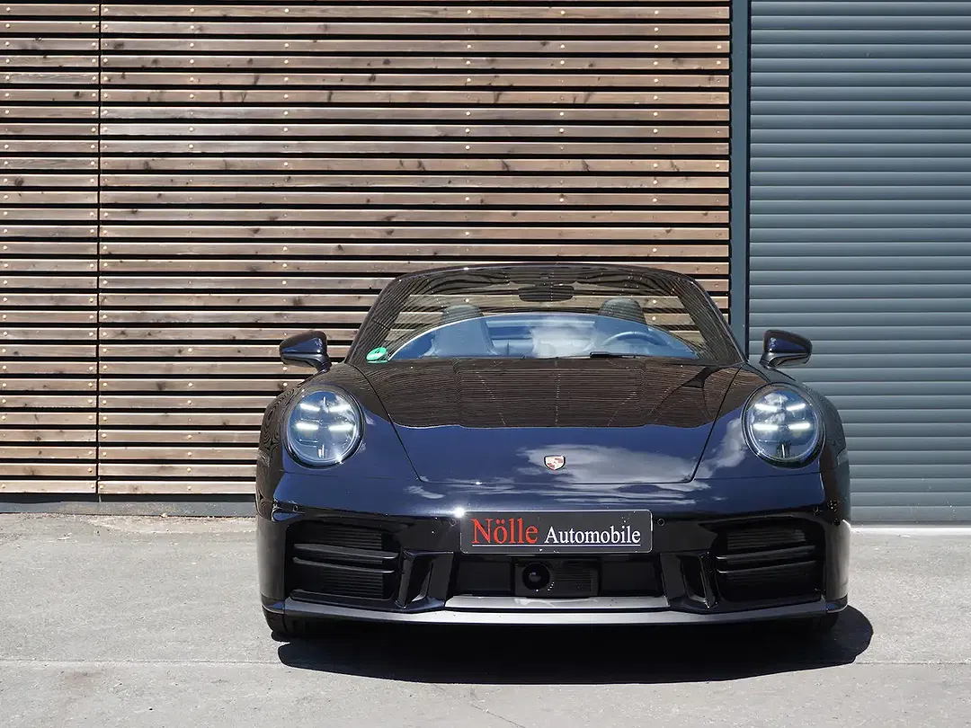 Porsche 911 - Thumbnail 5