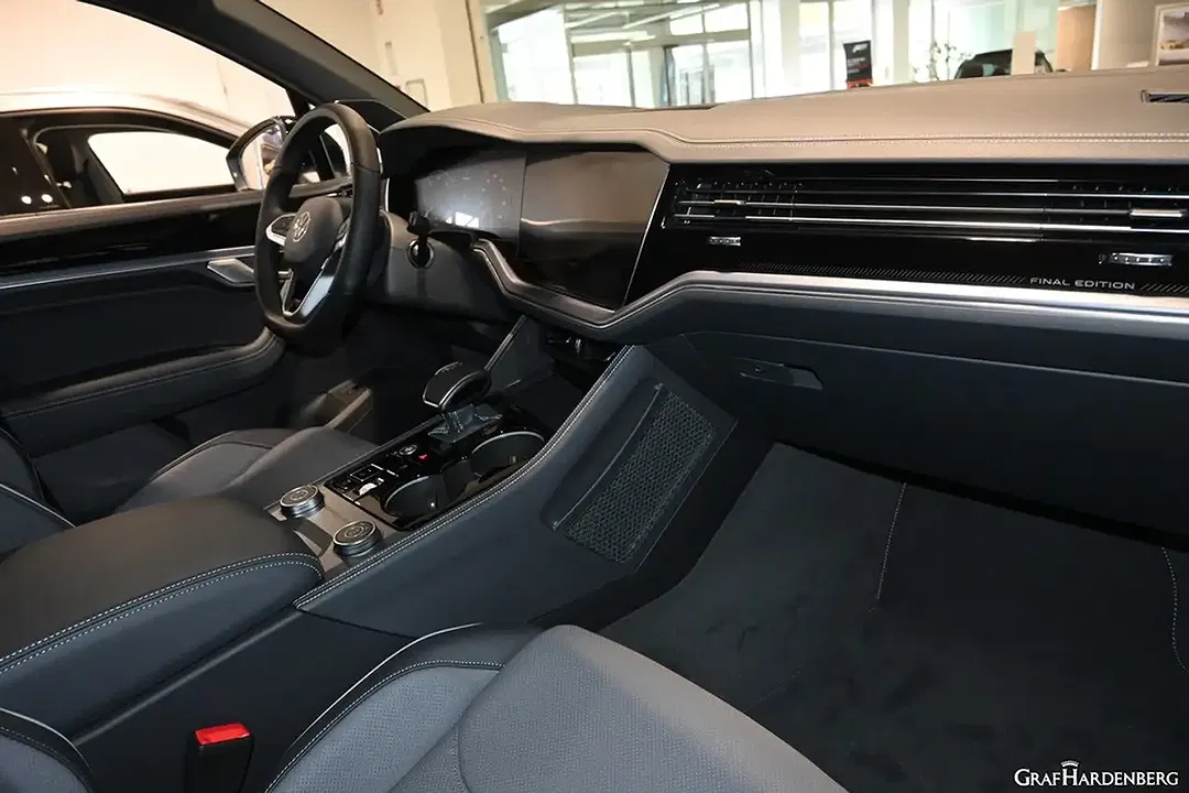 Volkswagen Touareg - Thumbnail 14