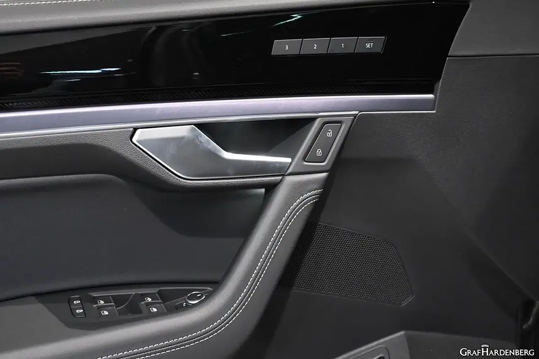 Volkswagen Touareg - Thumbnail 5