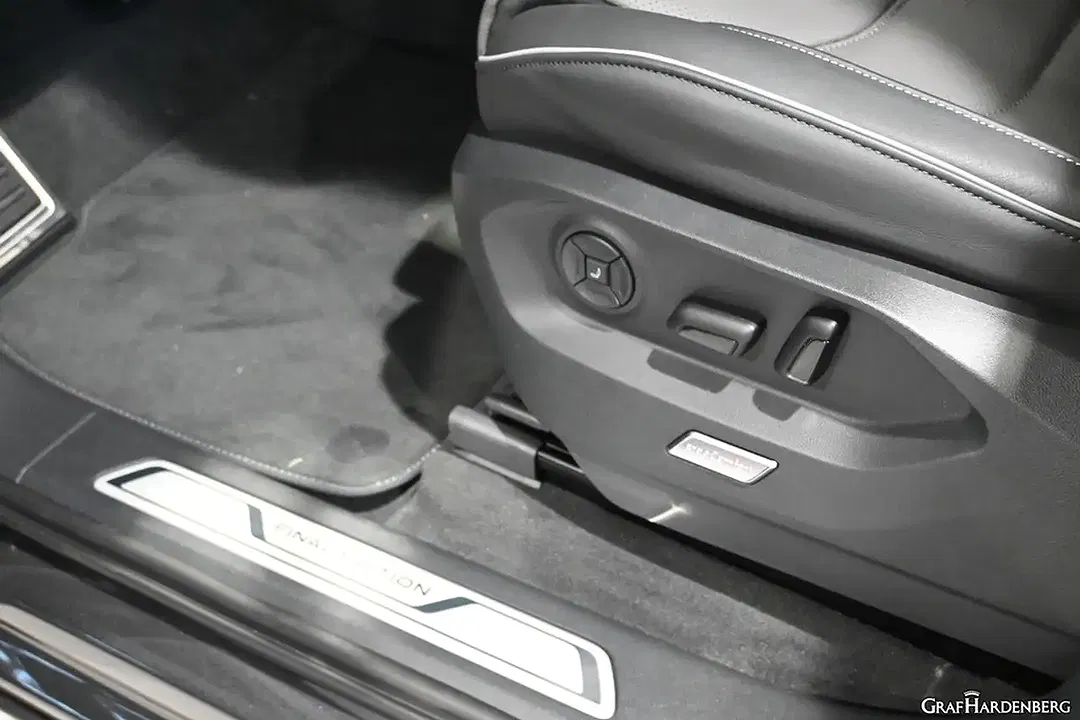Volkswagen Touareg - Thumbnail 6