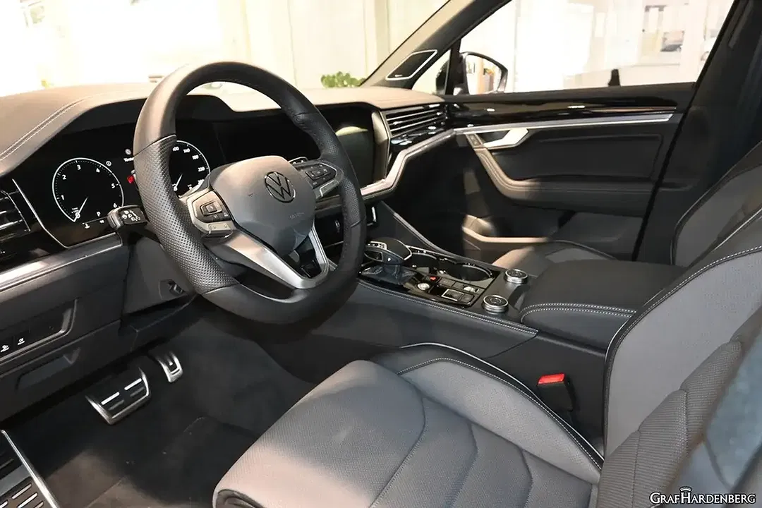Volkswagen Touareg - Thumbnail 8