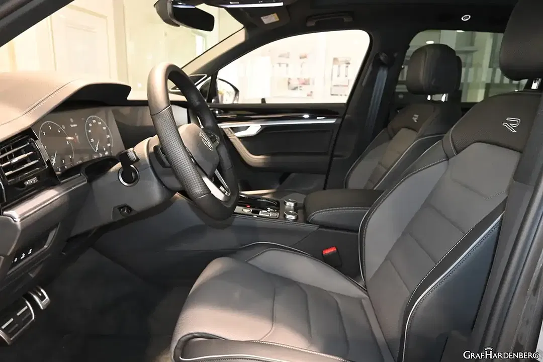 Volkswagen Touareg - Thumbnail 9