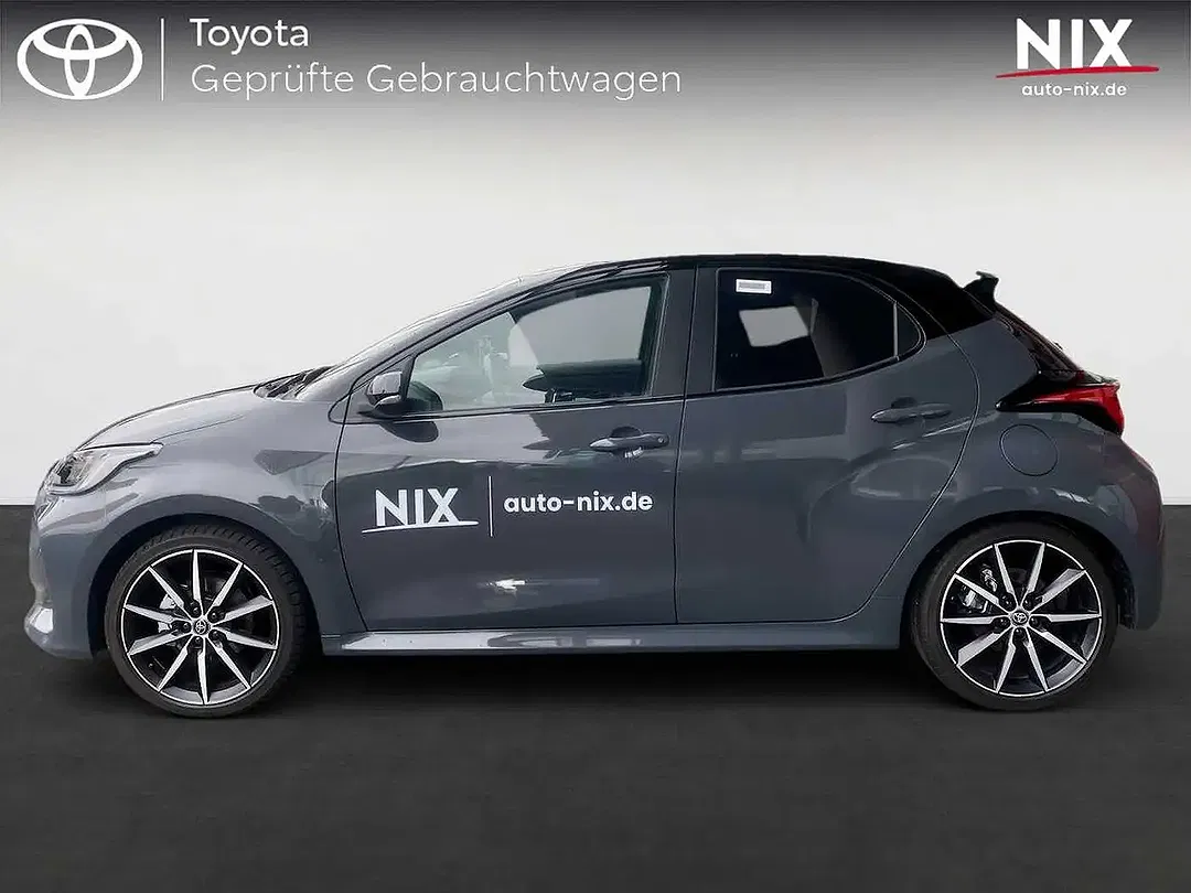 Toyota Yaris - Thumbnail 6