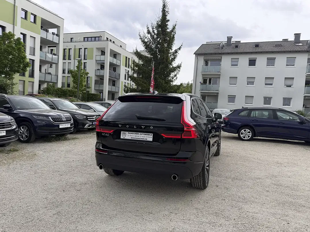 Volvo XC60 - Thumbnail 3