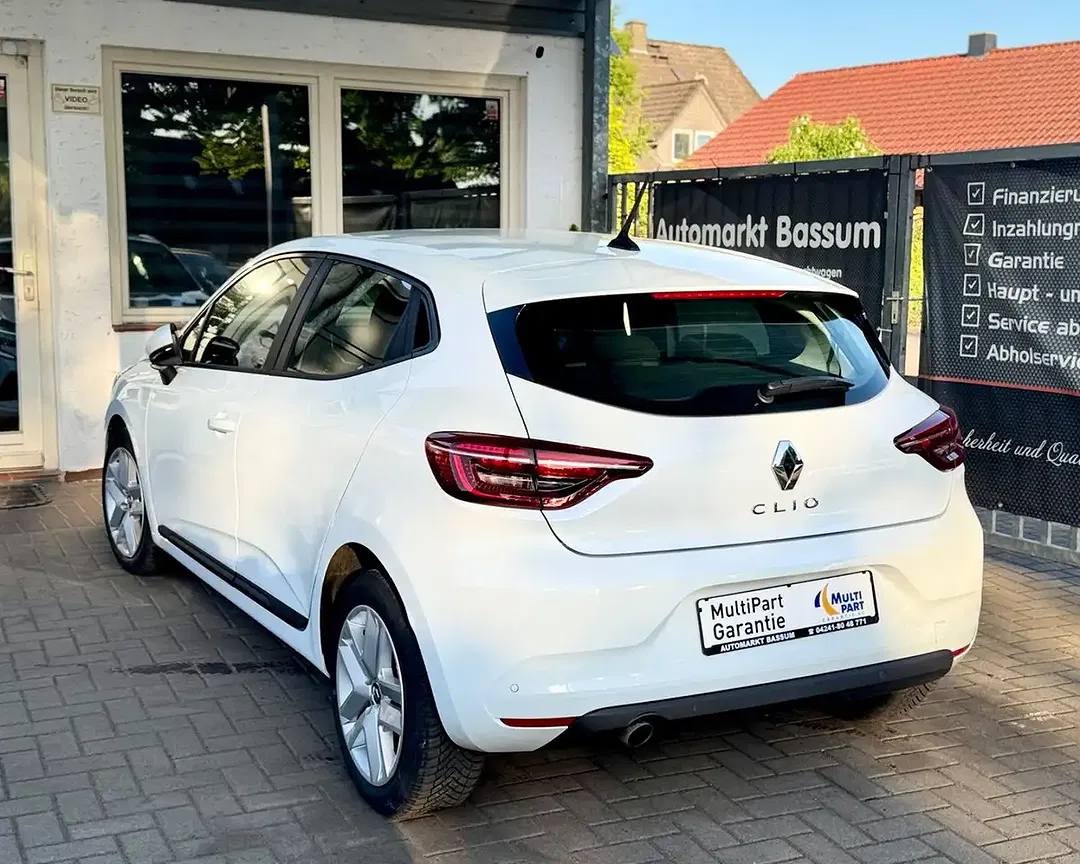 Renault Clio - Thumbnail 9
