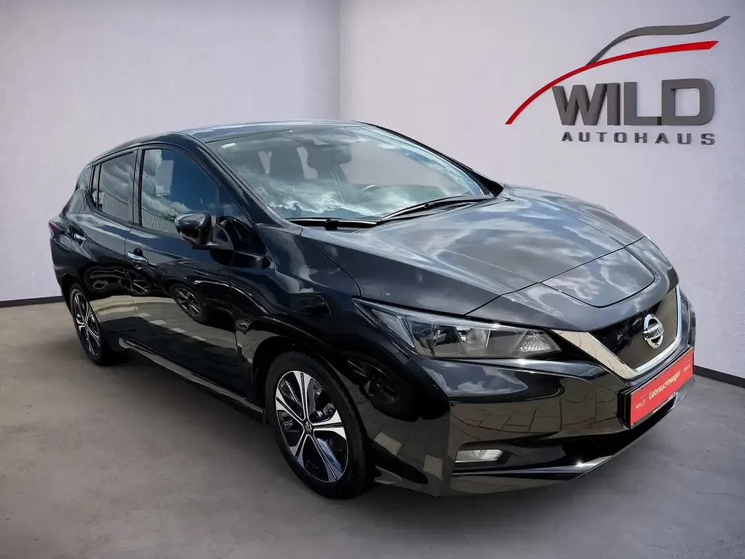 Nissan Leaf - Thumbnail 4