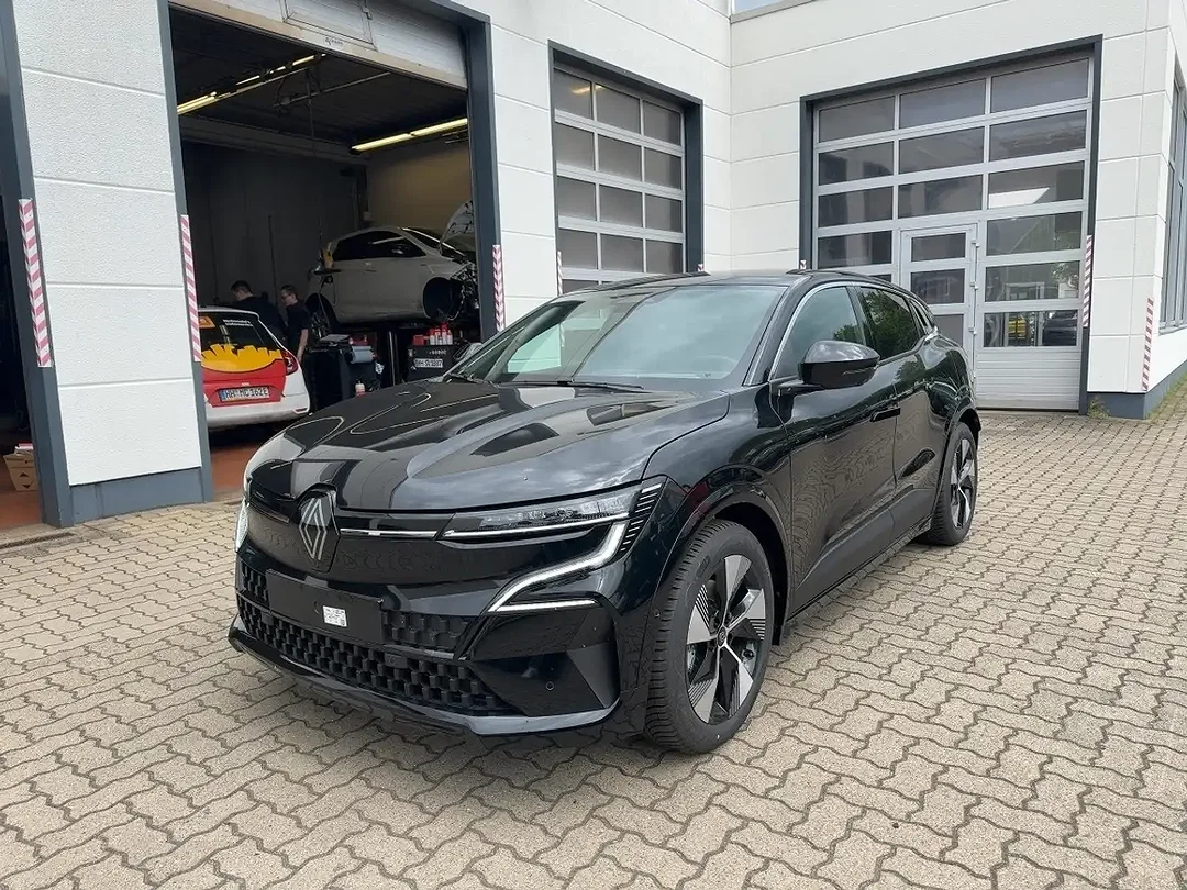 Renault Megane E-Tech - Afbeelding 1