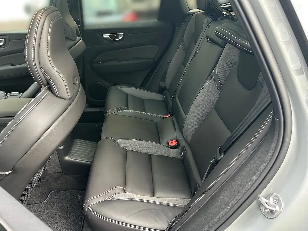 Volvo XC60 - Thumbnail 12