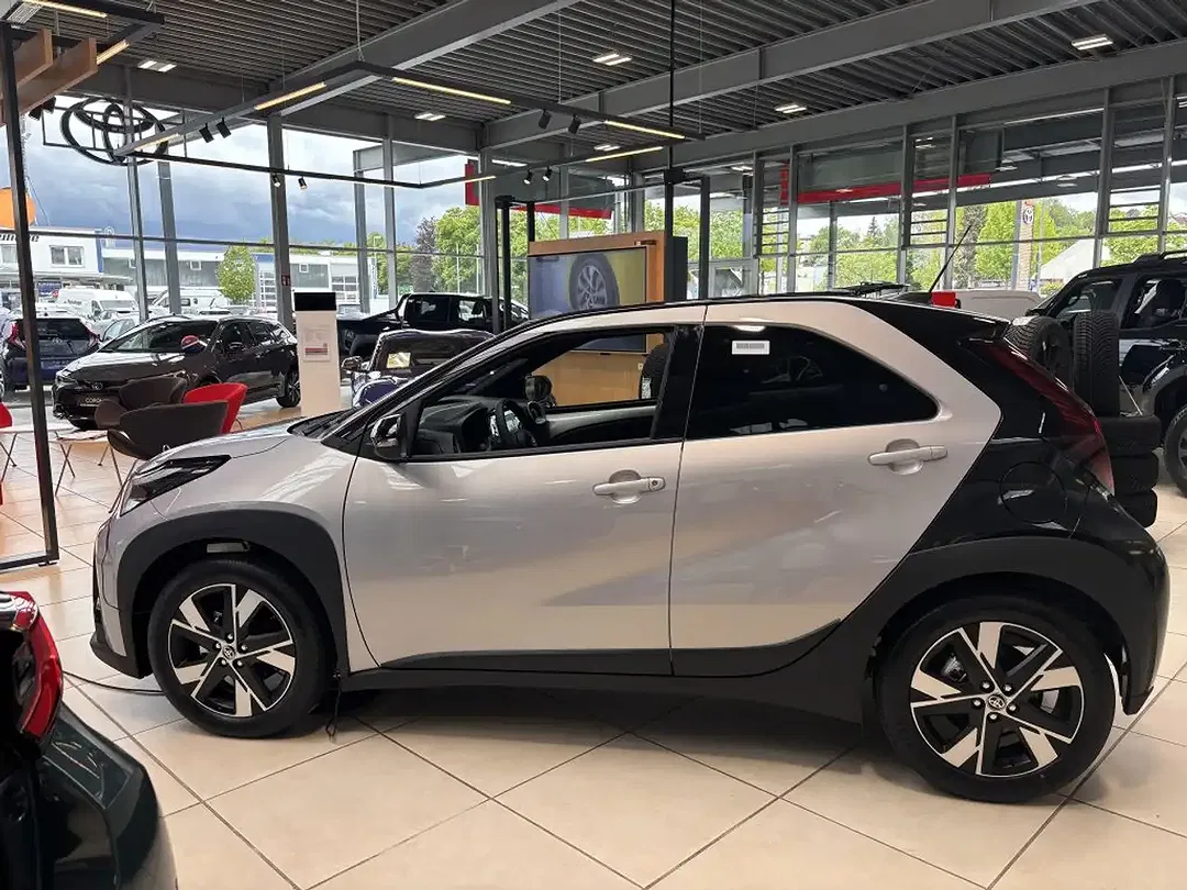 Toyota Aygo X - Thumbnail 3