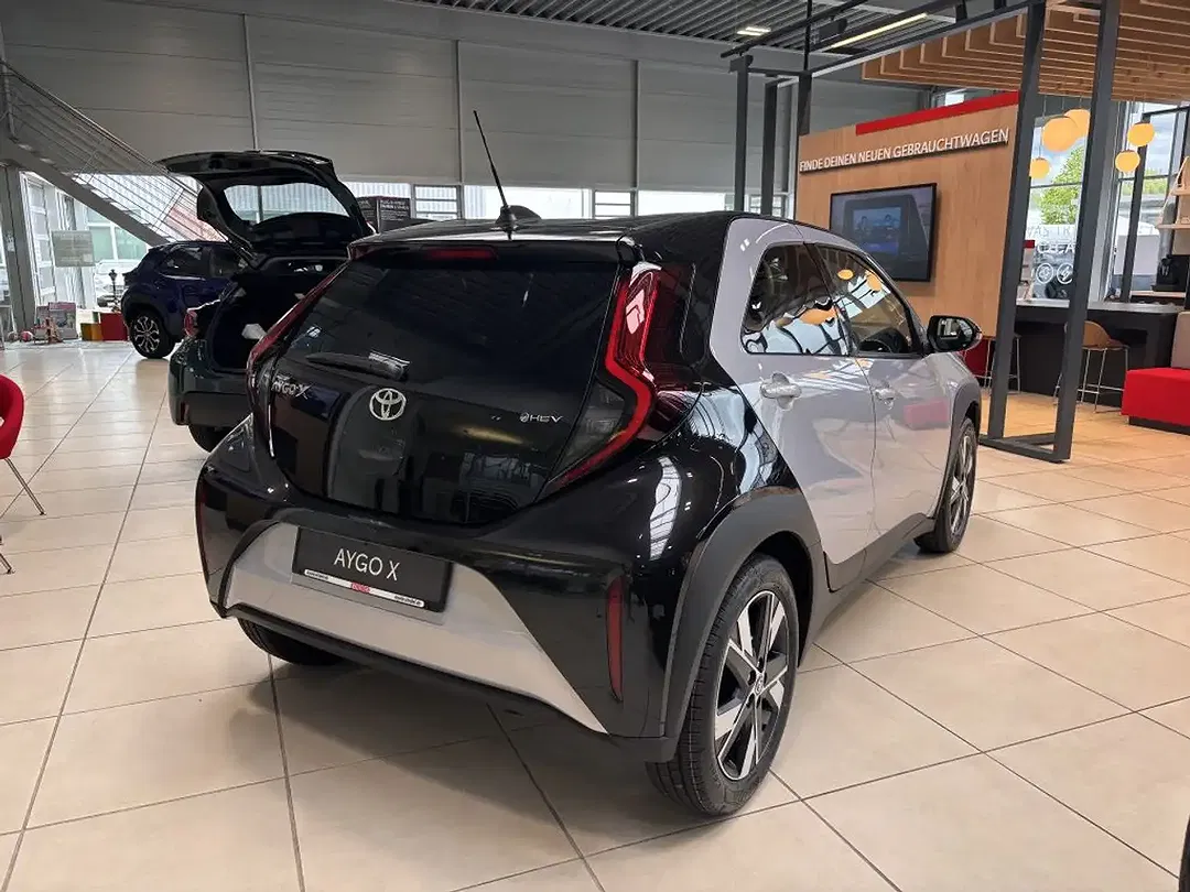 Toyota Aygo X - Thumbnail 6