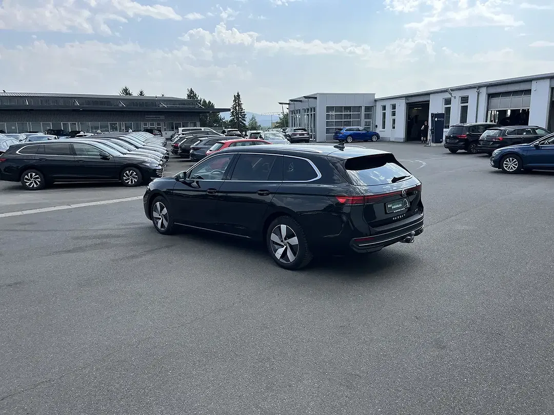 Volkswagen Passat Variant - Thumbnail 11