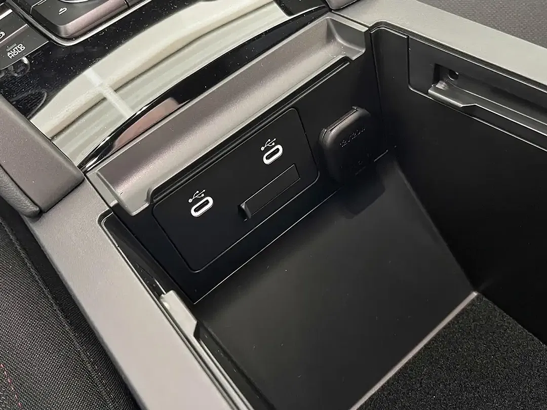 Mazda 3 - Thumbnail 8