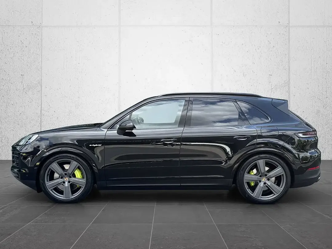 Porsche Cayenne - Thumbnail 2