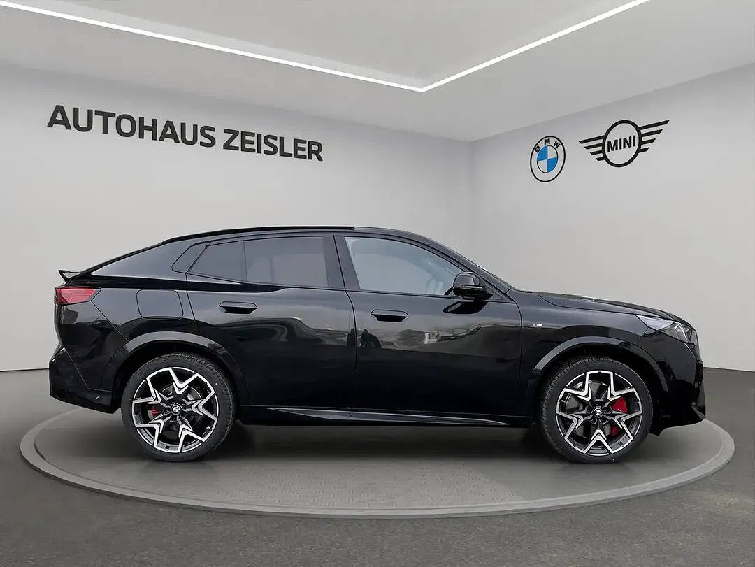 BMW X2 - Thumbnail 3