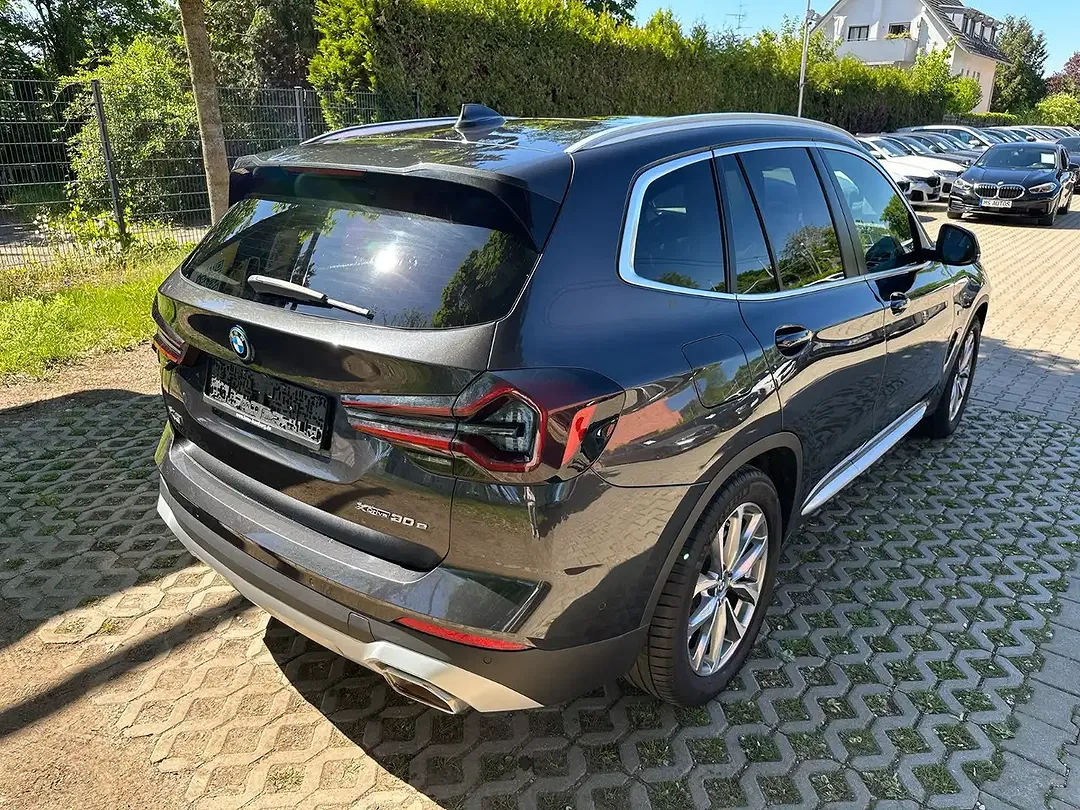 BMW X3 - Thumbnail 4