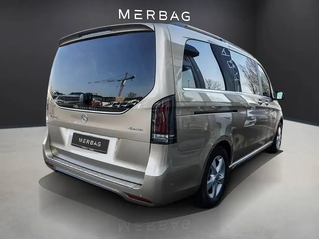 Mercedes-Benz V 300 Avantgarde AMG Line - foto 2