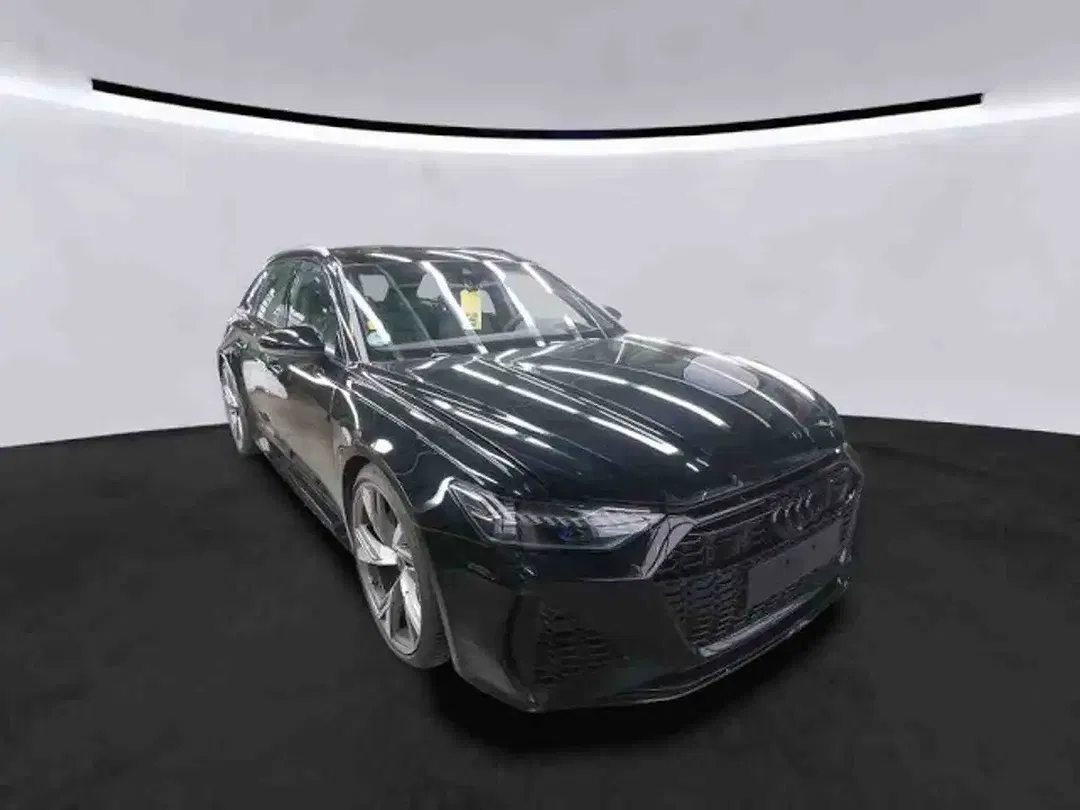Audi RS6 - Thumbnail 4