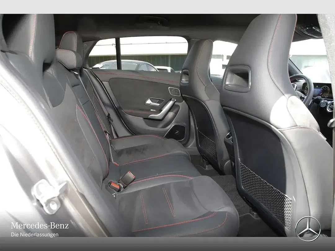 Mercedes-Benz CLA 200 - Thumbnail 11