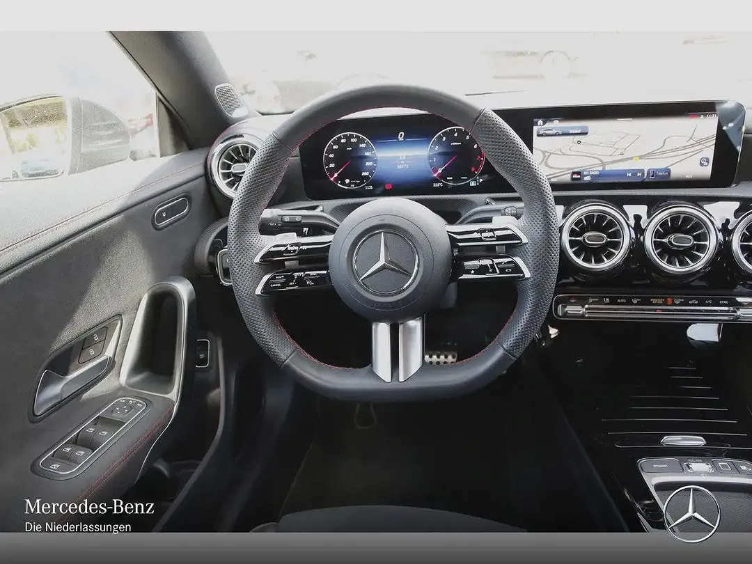 Mercedes-Benz CLA 200 - Thumbnail 12