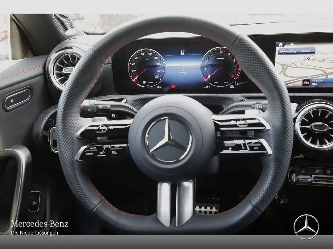 Mercedes-Benz CLA 200 - Thumbnail 13