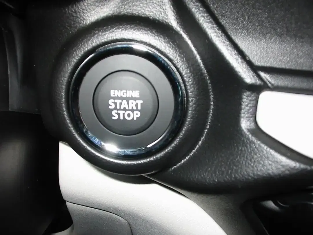 Suzuki Swift - Thumbnail 7