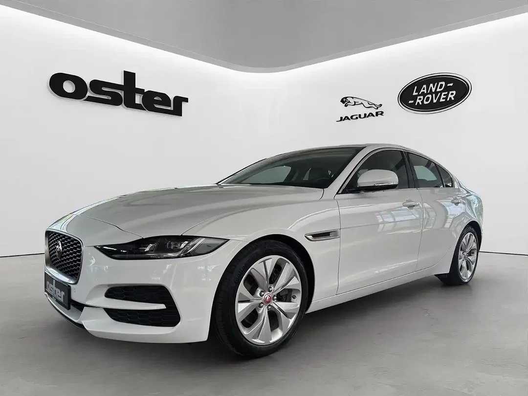 Jaguar XE - Afbeelding 1