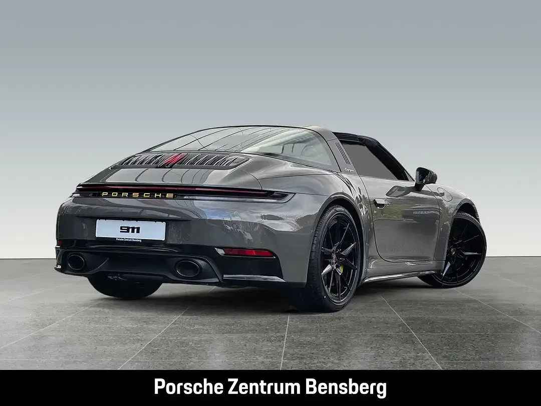 Porsche 911 - Thumbnail 4