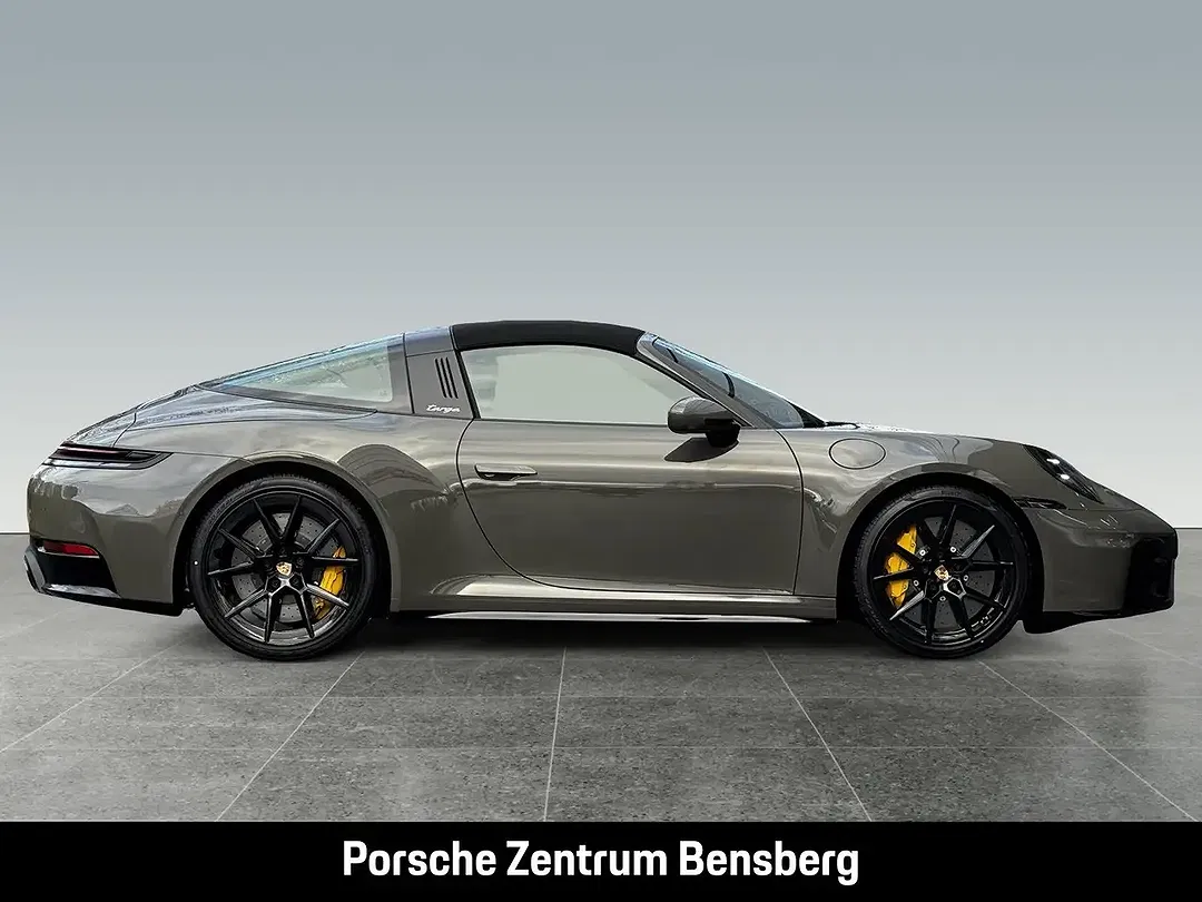 Porsche 911 - Thumbnail 5