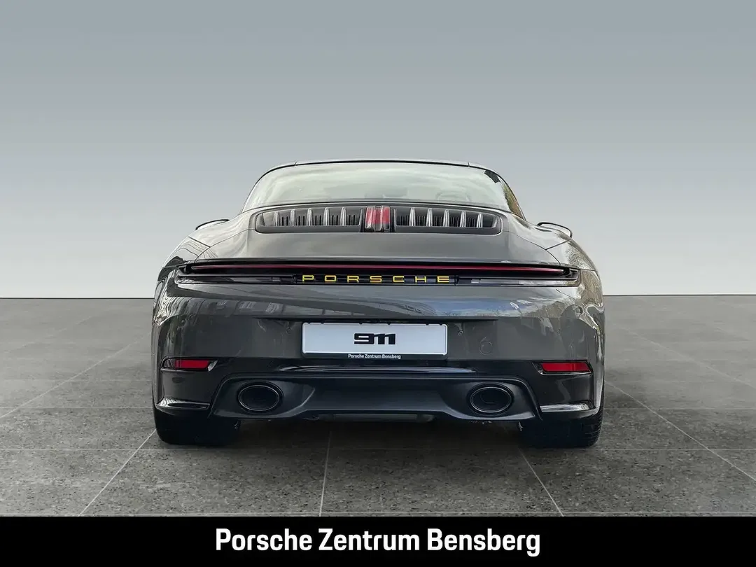 Porsche 911 - Thumbnail 8