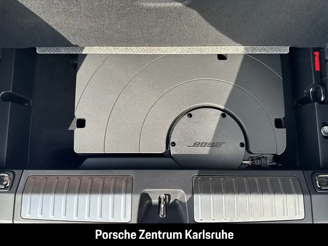 Porsche Macan - Thumbnail 12