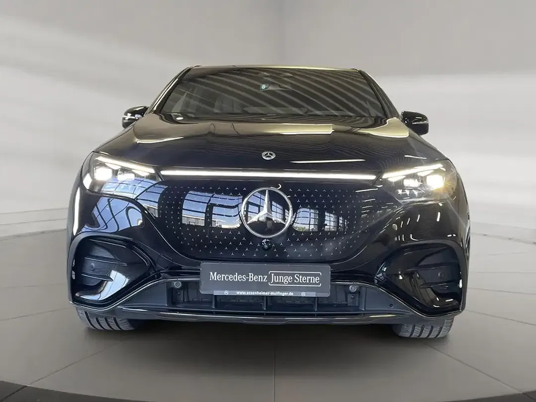 Mercedes-Benz EQE SUV - Thumbnail 6