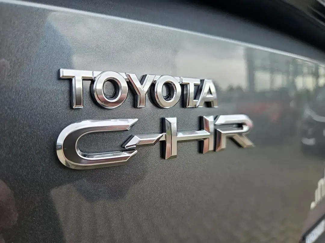 Toyota C-HR - Thumbnail 9