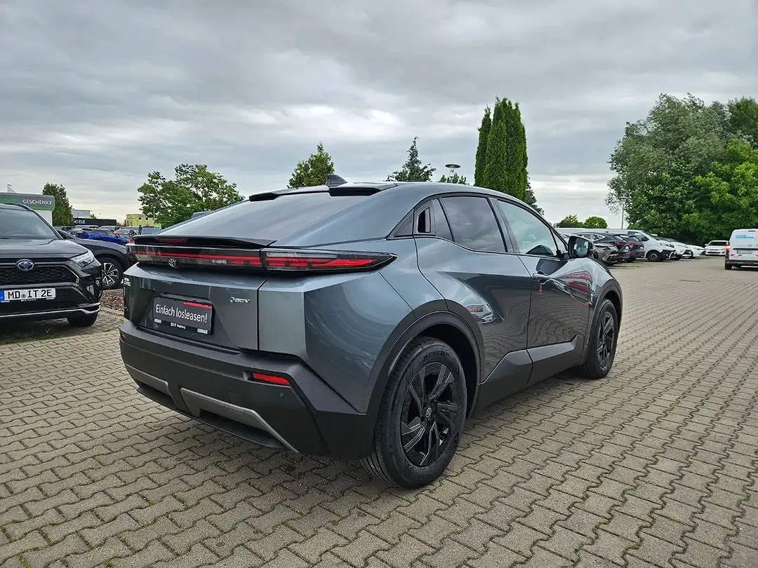 Toyota C-HR - Thumbnail 12