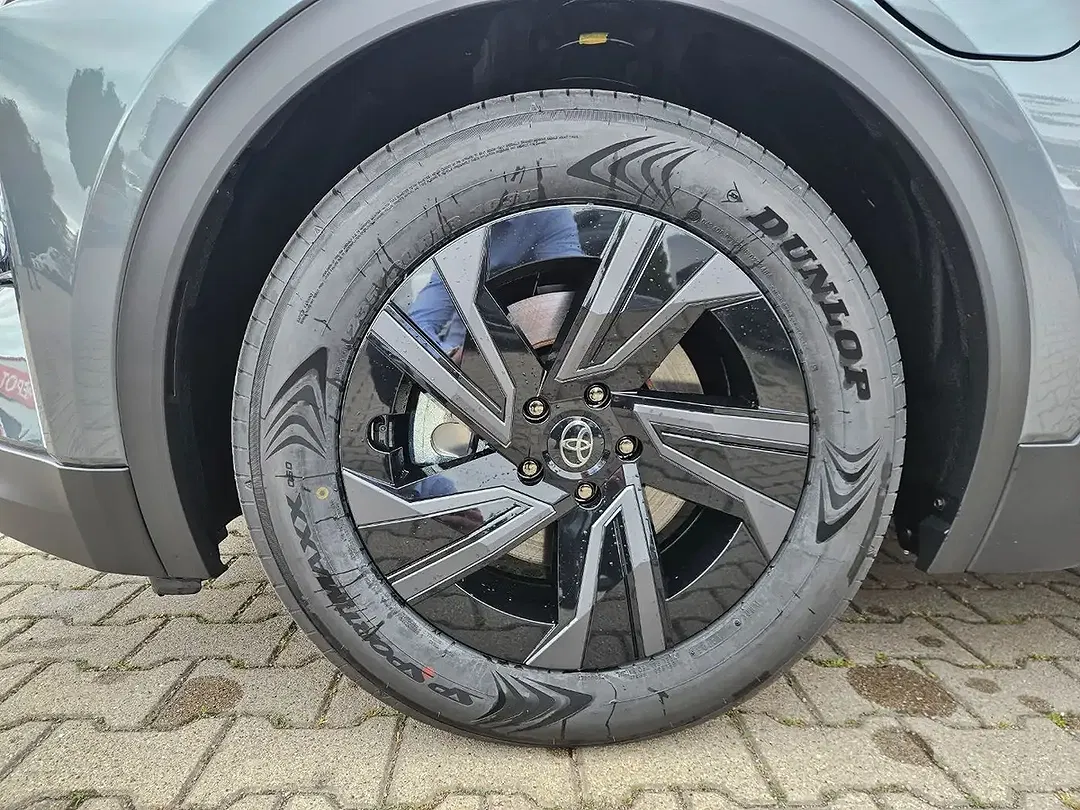 Toyota C-HR - Thumbnail 5
