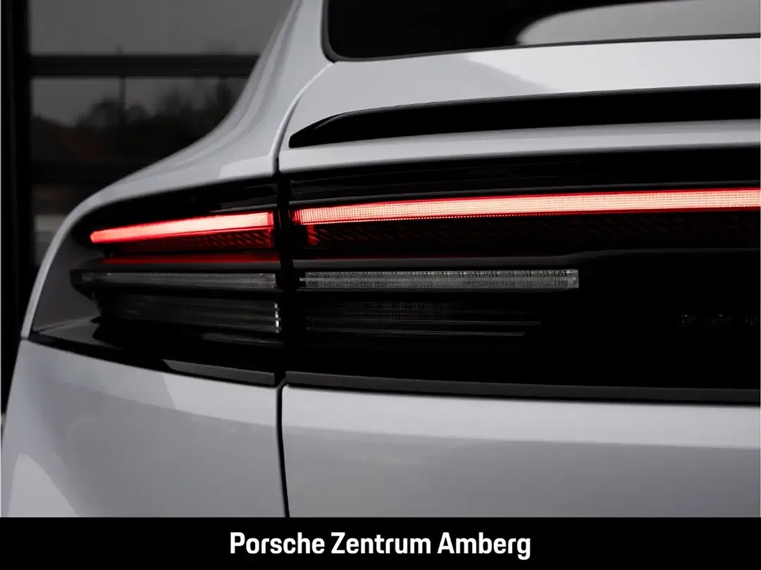 Porsche Macan - Thumbnail 10