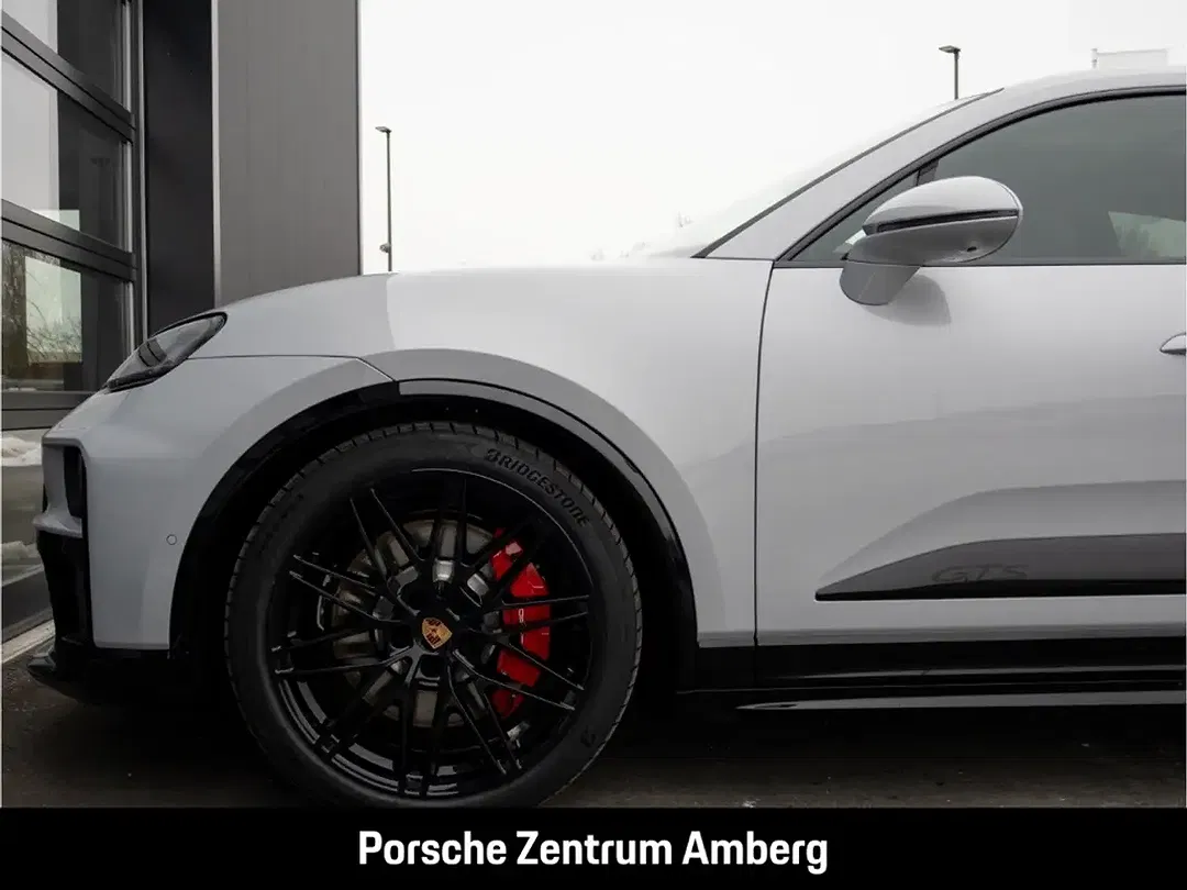 Porsche Macan - Thumbnail 11
