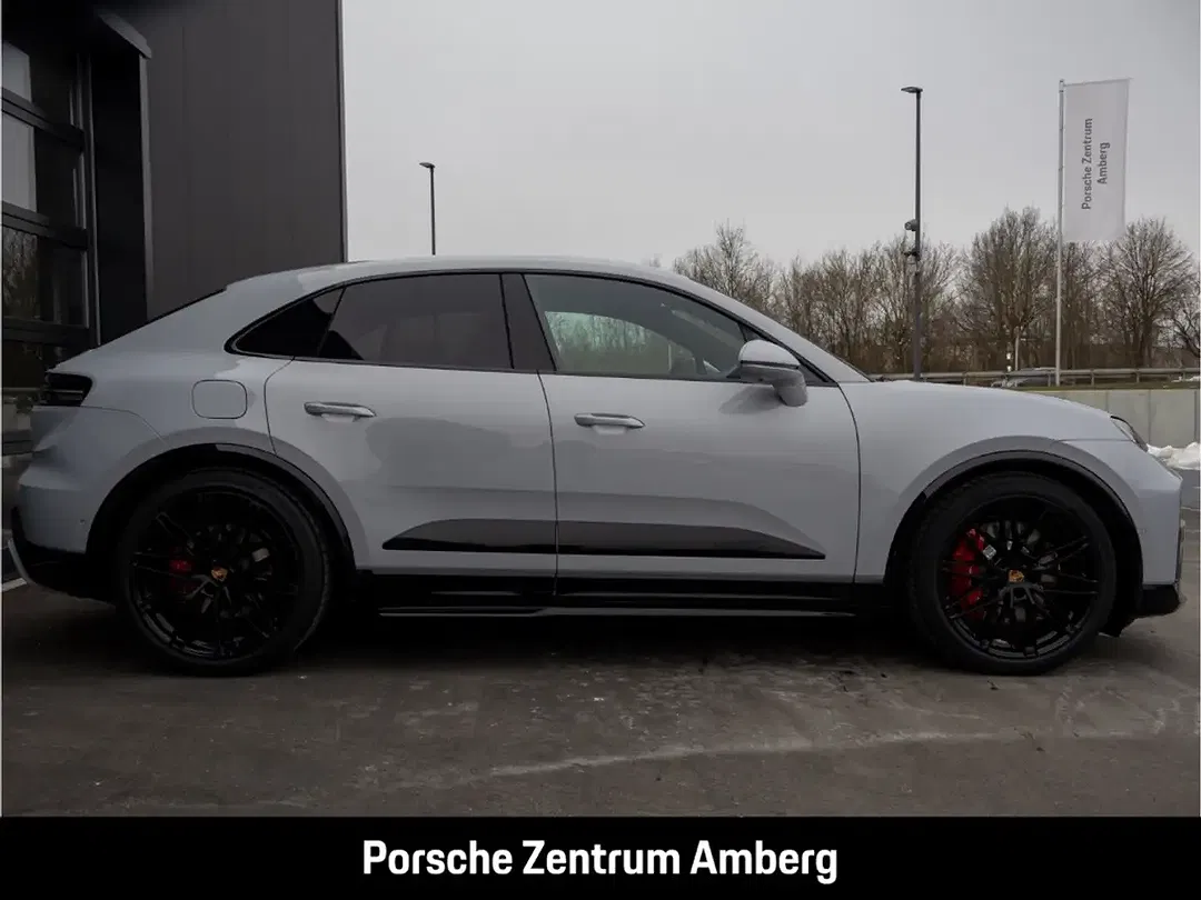 Porsche Macan - Thumbnail 4