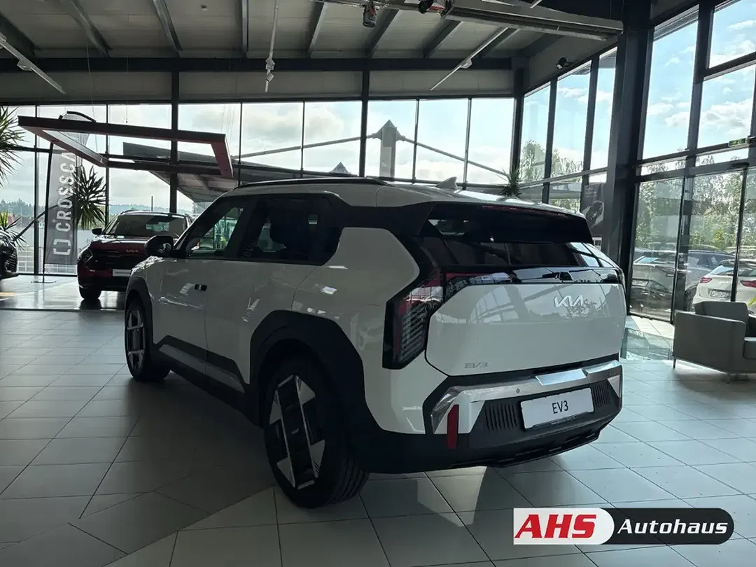 Kia EV3 - Thumbnail 4