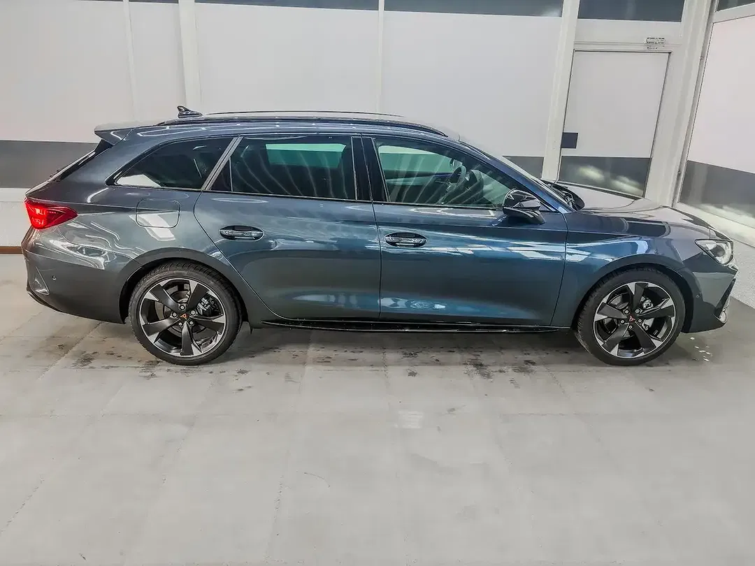 CUPRA Leon - Thumbnail 4