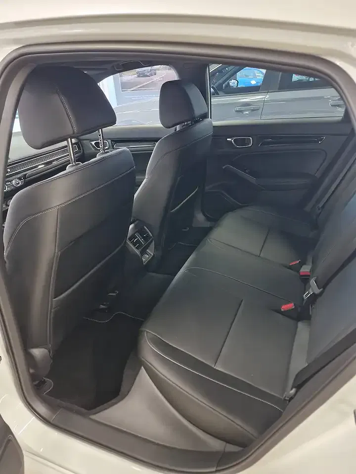 Honda Civic - Thumbnail 9