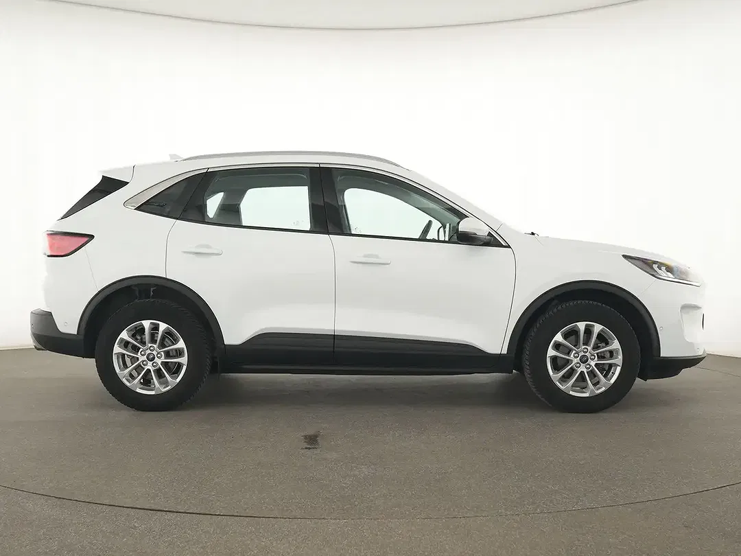 Ford Kuga - Thumbnail 4