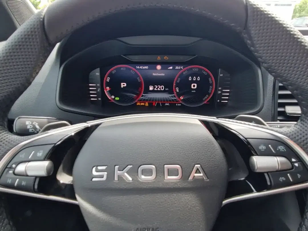 Skoda Karoq - Thumbnail 12