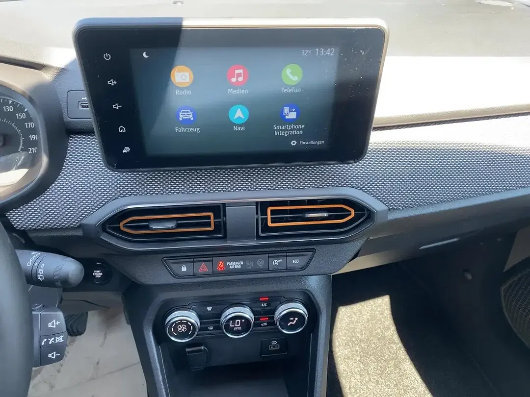 Dacia Sandero - Thumbnail 13