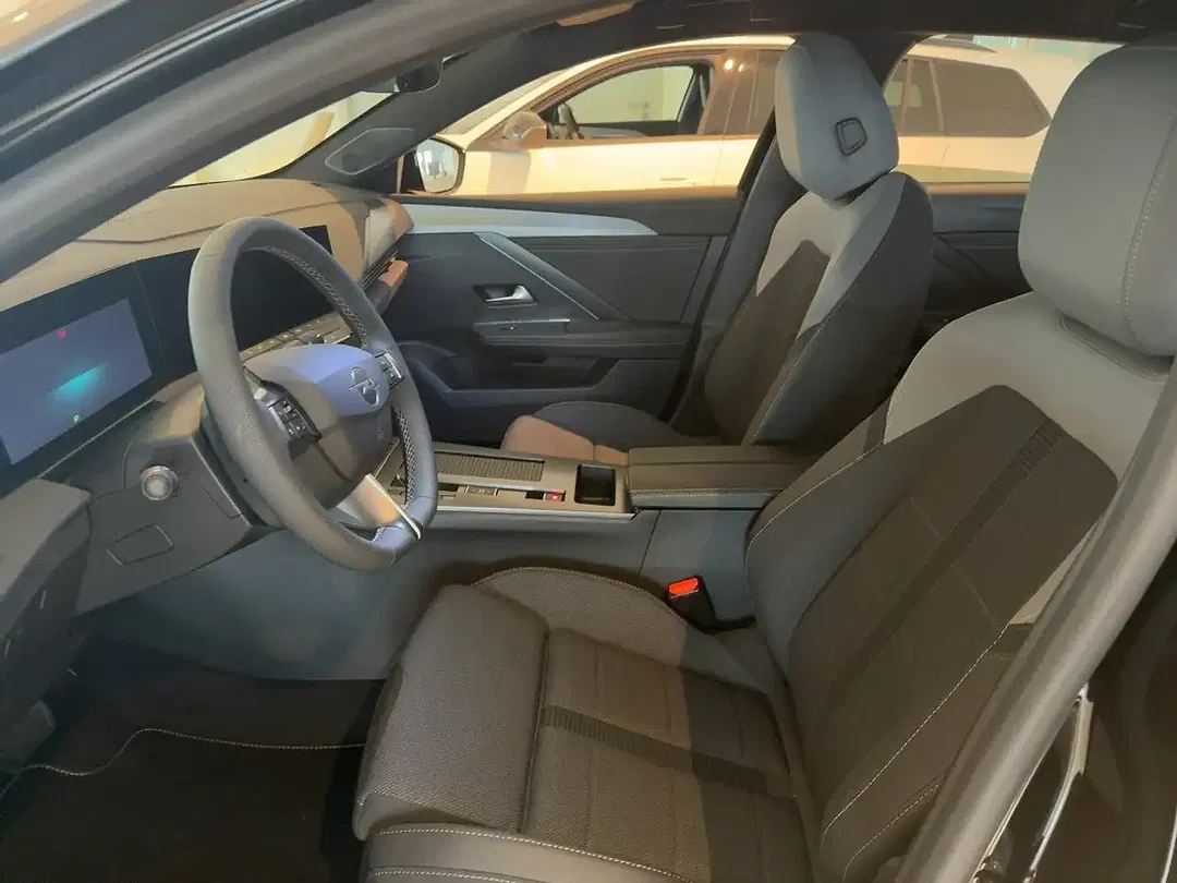 Opel Astra - Thumbnail 7