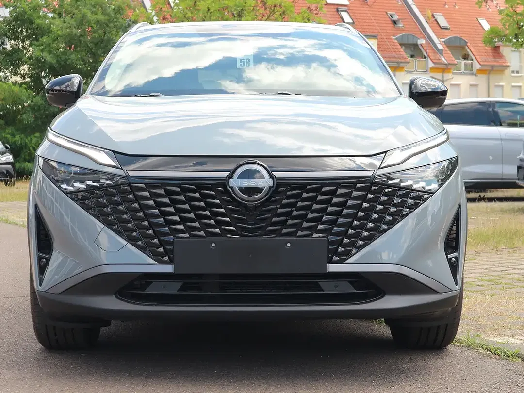 Nissan Qashqai - Thumbnail 2