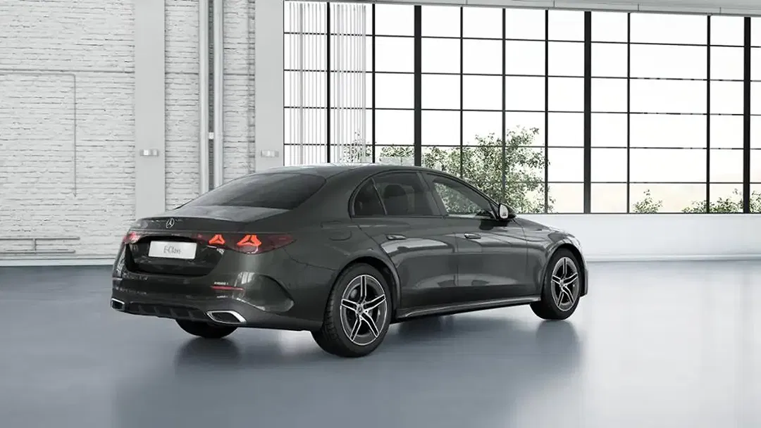 Mercedes-Benz E 220 - Thumbnail 2