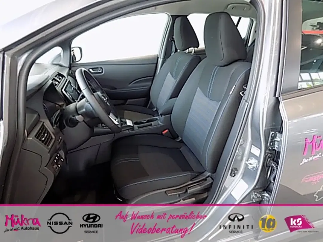 Nissan Leaf - Thumbnail 6